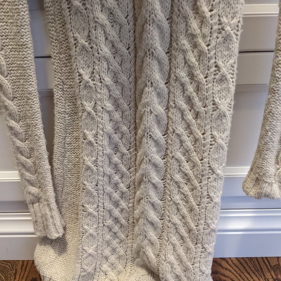 BCBG wool dress size XS - Picture 4 of 5